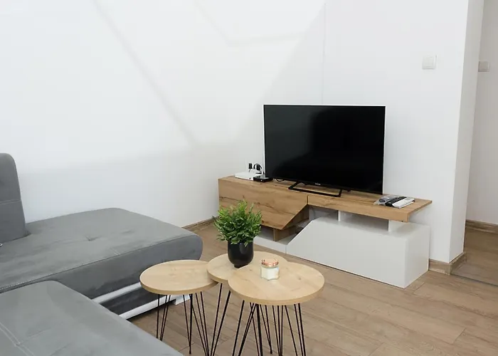 Bright 2-bedroom Near Center By Flat Mаnаger * Warna