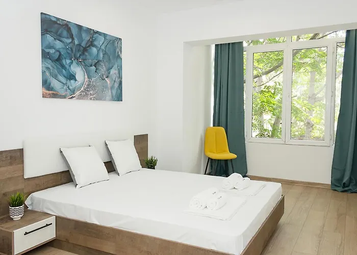 Bright 2-bedroom Near Center By Flat Mаnаger Apartment